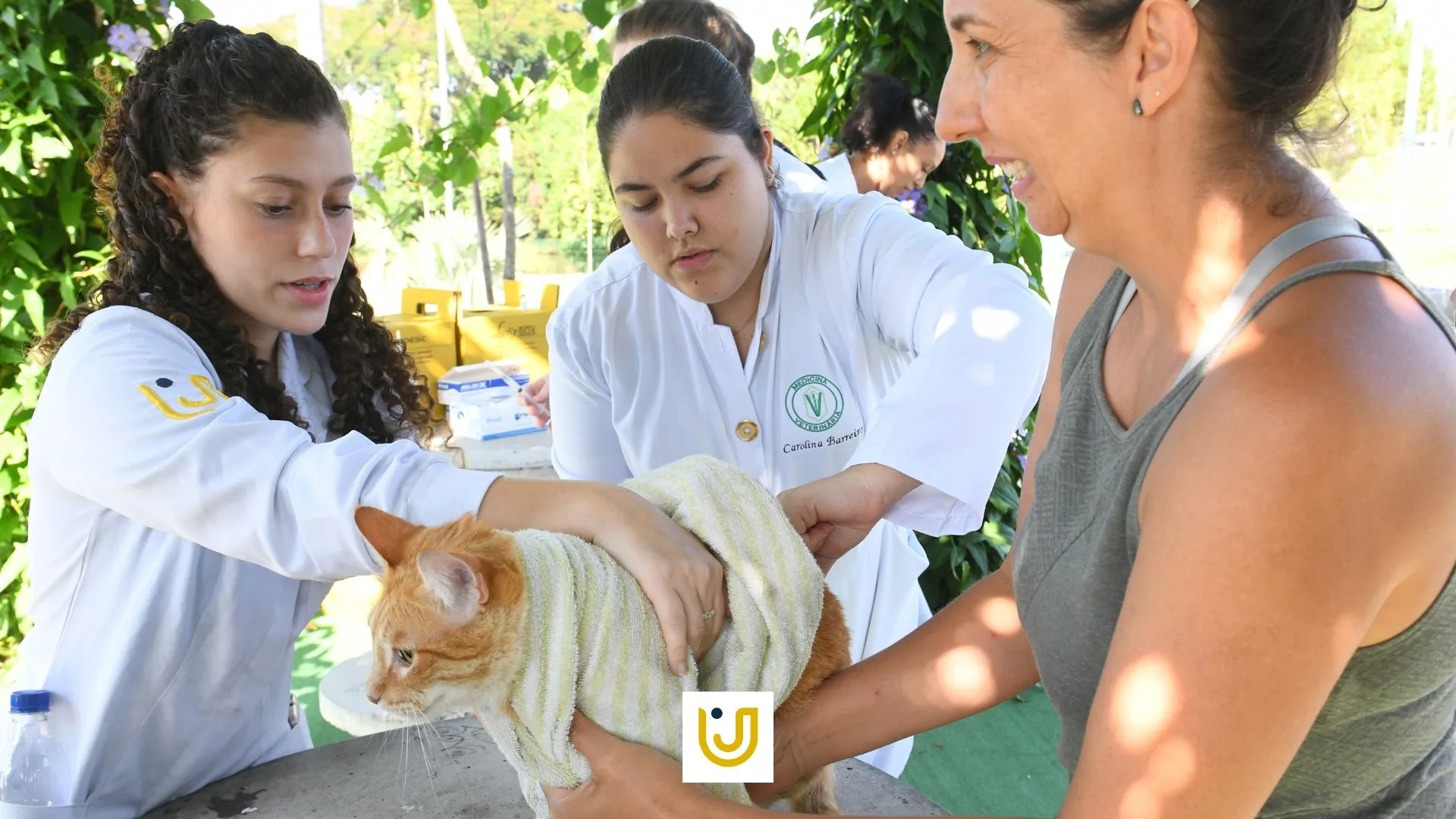 A campanha ocorre das 9h às 13h e faz parte do Programa de Microchipagem Animal ? Sistema Meu Pet, lançado esta semana em parceria com a prefeitura do município.